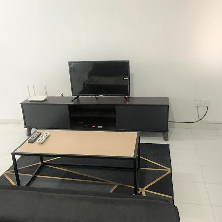 Oyo 90493 Jl Homestay Segamat Exteriör bild
