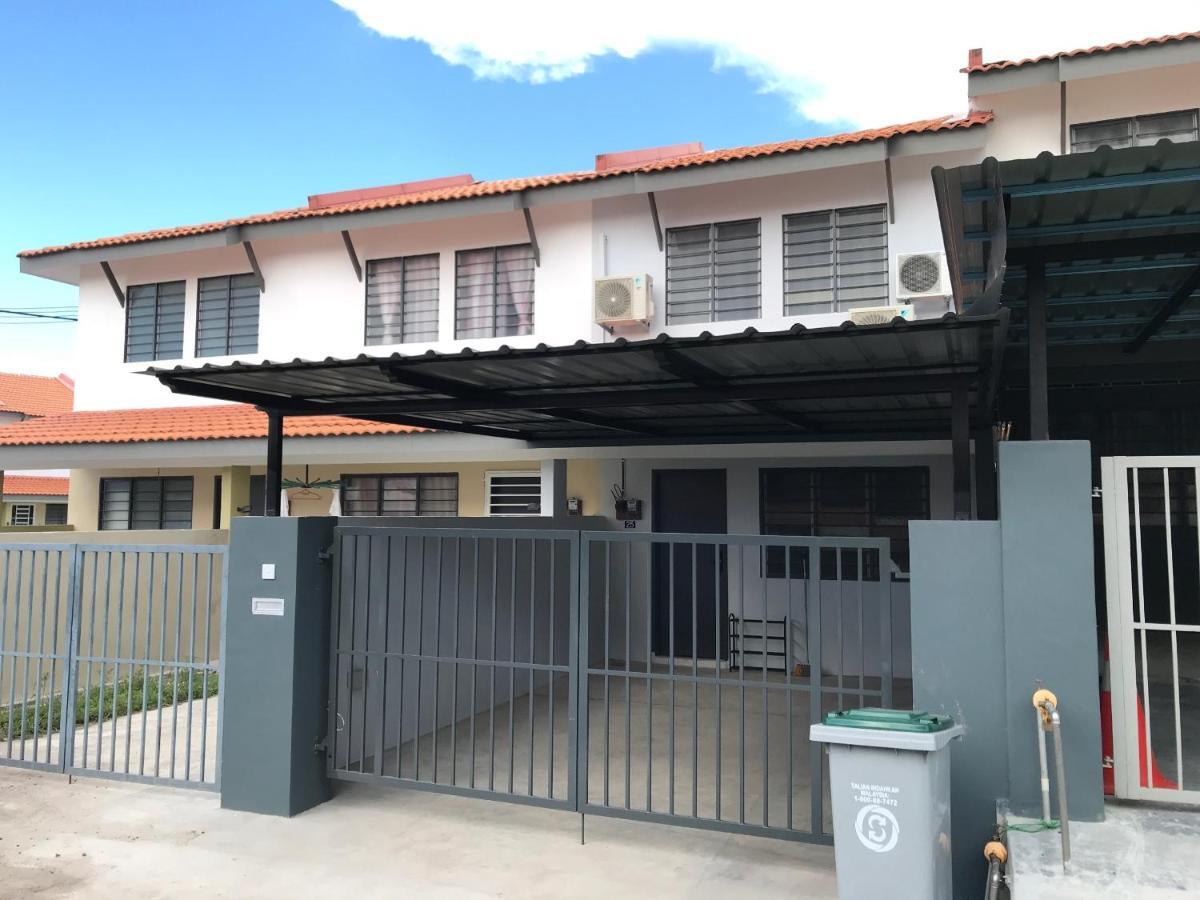 Oyo 90493 Jl Homestay Segamat Exteriör bild