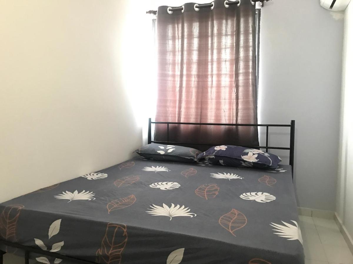 Oyo 90493 Jl Homestay Segamat Exteriör bild