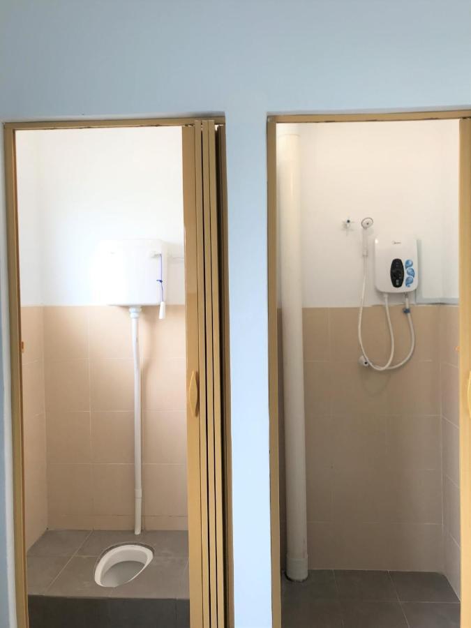 Oyo 90493 Jl Homestay Segamat Exteriör bild