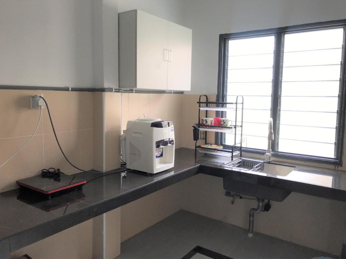Oyo 90493 Jl Homestay Segamat Exteriör bild