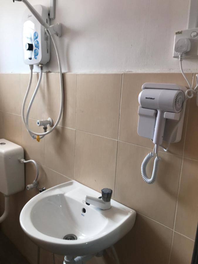 Oyo 90493 Jl Homestay Segamat Exteriör bild