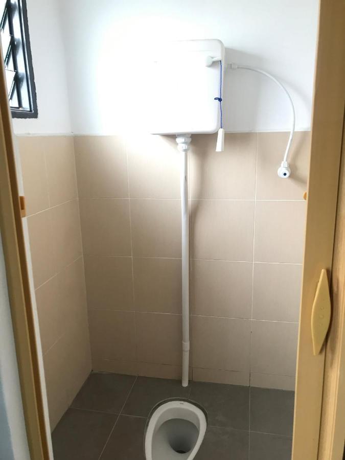 Oyo 90493 Jl Homestay Segamat Exteriör bild